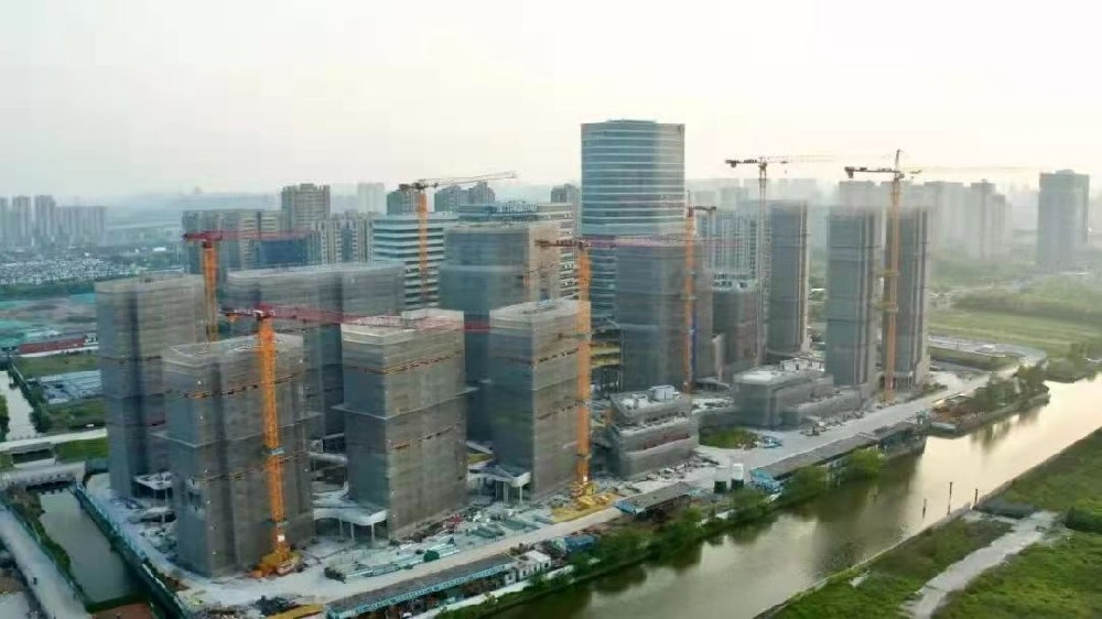 東毓油壓（ZH03-02-10）地塊安置房項(xiàng)目由浙江清澈環(huán)保設(shè)備有限公司安裝不銹鋼水箱寧波不銹鋼水箱廠家清澈環(huán)保設(shè)備不銹鋼水箱