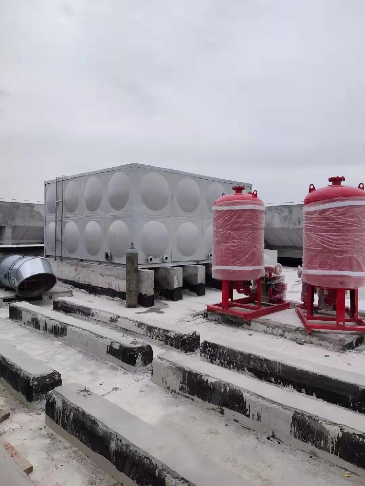 清澈不銹鋼水箱寧波不銹鋼水箱廠家浙江清澈環(huán)保設備有限公司